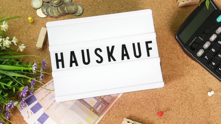 247_Finanzen_Hauskauf_Licht