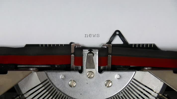 477_News_drehen_Schreibmaschine
