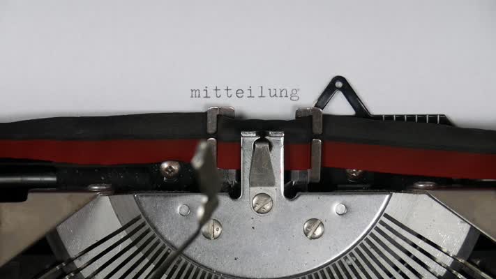 496_Mittleiung_Schreibmaschine