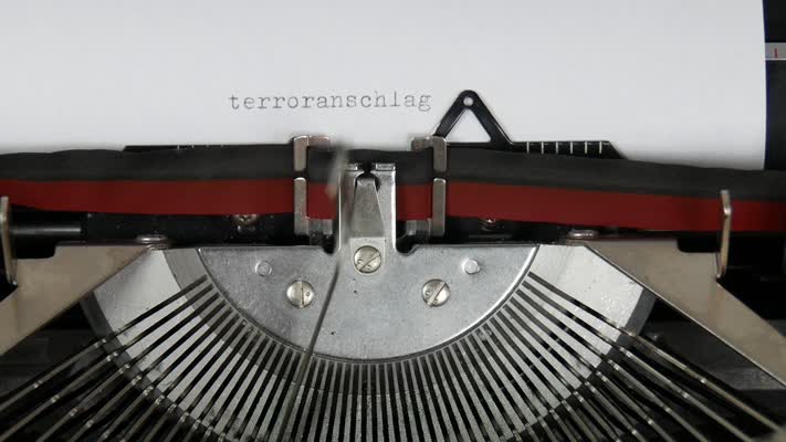 506_Terroranschlag_Schreibmaschine