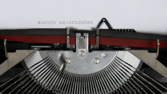 511_Europa_Nachrichten_Schreibmaschine