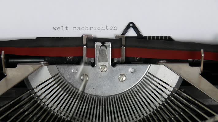 512_Welt_Nachrichten_Schreibmaschine