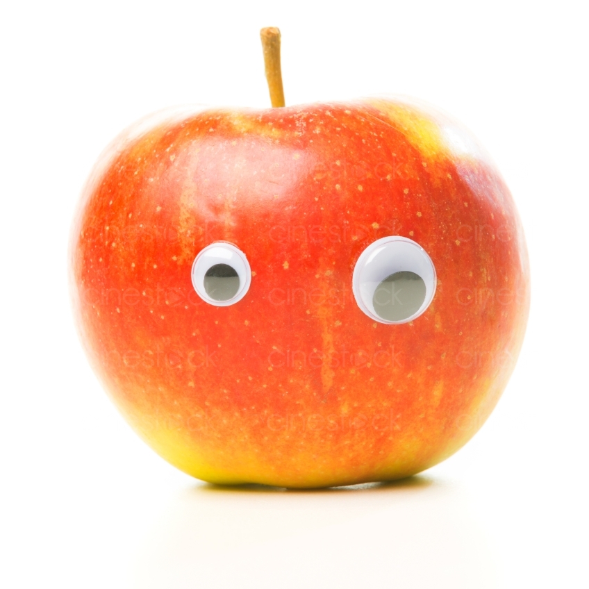 Apfel mit Augen vor weißem Hintergrund 20130110