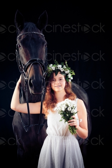Blumenmädchen mit Pferd 20150913-0055