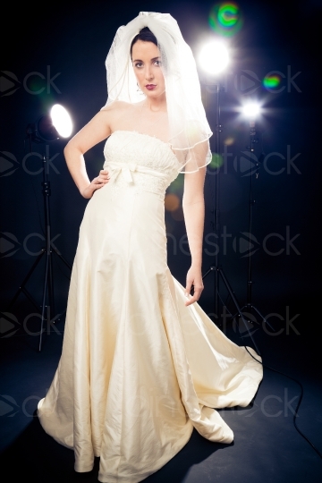 Braut posiert im Licht 20110206_1134 