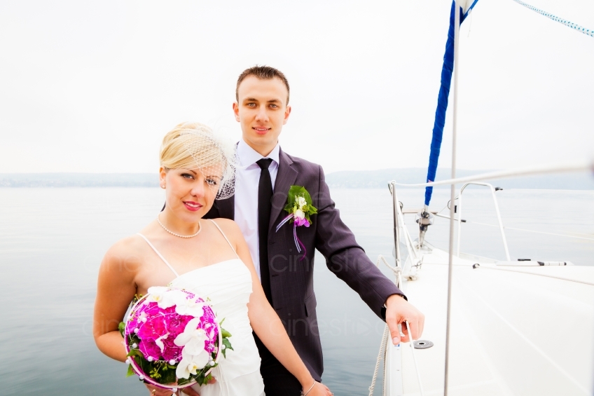 Brautpaar auf einem Boot 20111022_0510 