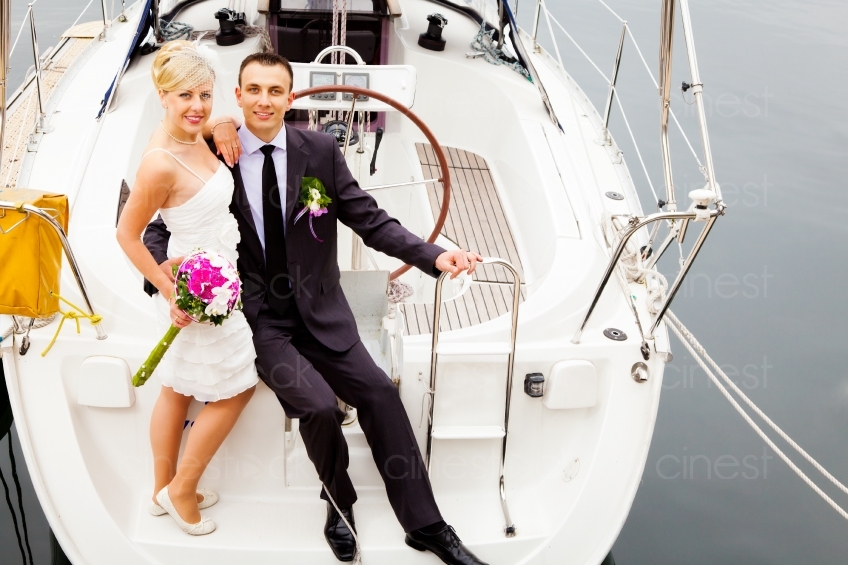 Brautpaar auf einem Boot 20111022_0524 