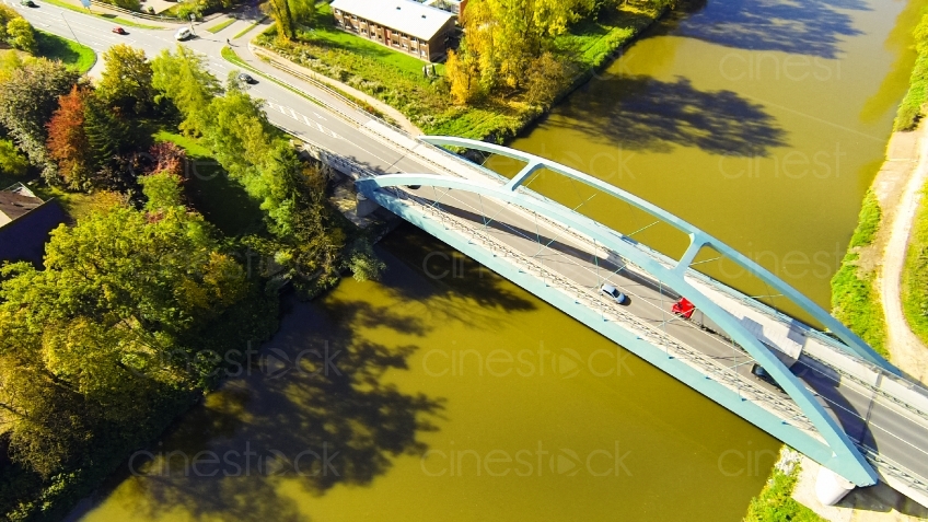Brücke am Fluss 20131018-0521