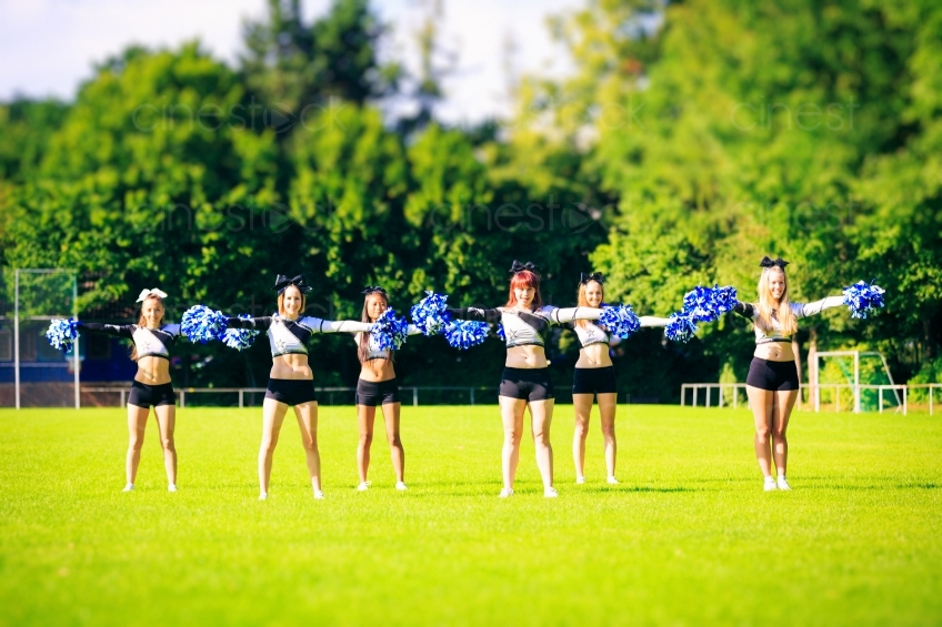 Cheerleaderin mit Pom Pom 20130811-cheer-0032