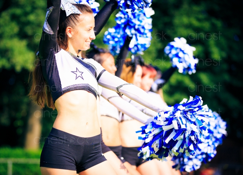 Cheerleaderinnen mit Pom Pom 20130811-cheer-0126