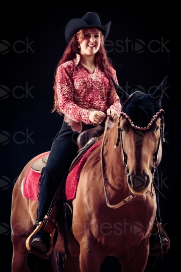 Cowgirl auf Pferd 20150913-0106