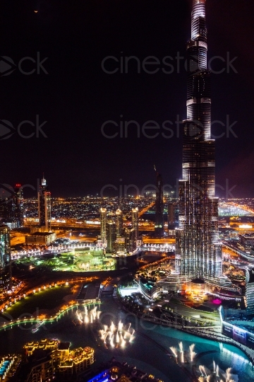 Dubai Skyline bei Nacht 20140313-0619