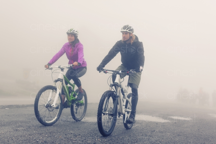 Fahrrad im Nebel 20150817-0493