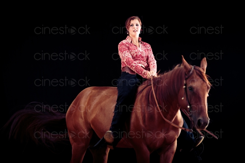 Frau auf Pferd 20150913-0184 