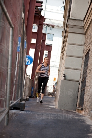 Frau beim joggen 20090730_5d_0205