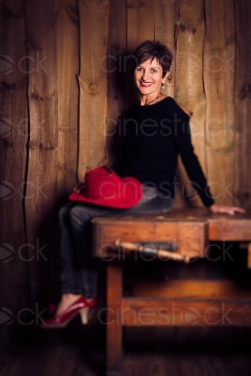 Frau mit rotem Hut 20160809