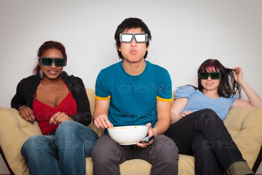 Freunde schauen einen 3D FIlm an 20120329_0915 