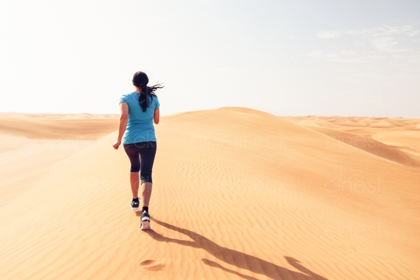 Joggen in Wüste 20140313-1388