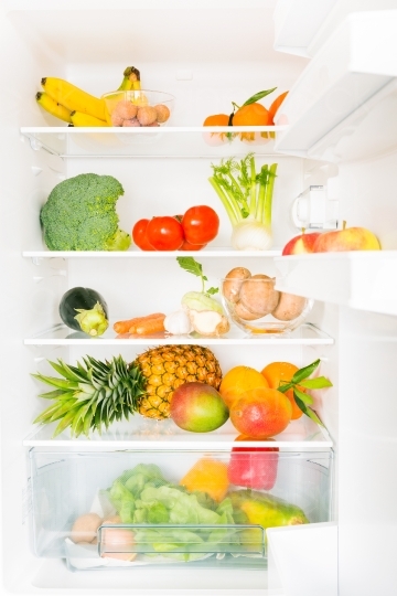 Kühlschrank mit Obst und Gemüse 20130110