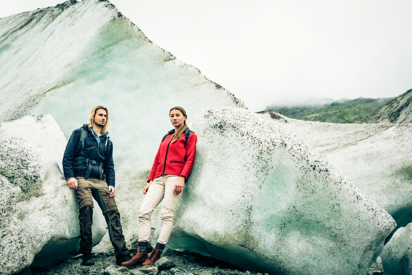 Menschen vor Gletscher 20150817-0968