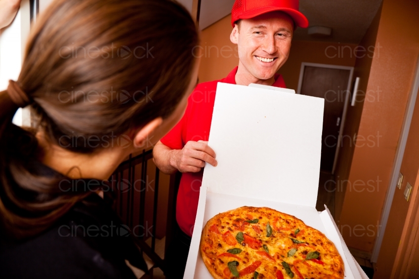 Pizzalieferant mit Frau 20090502_0728