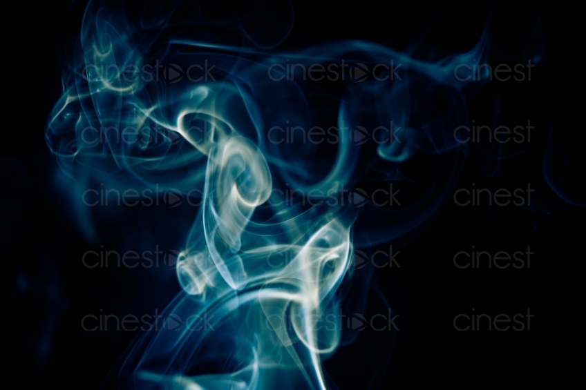 Rauch vor schwarzem Hintergrund 20130114